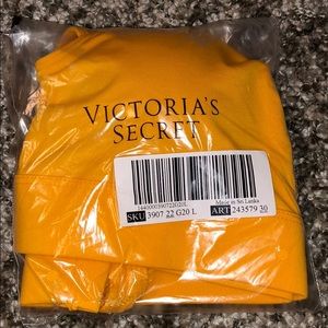 PINK Victoria's Secret Intimates & Sleepwear - Ultimate Scoop Lightly Lined Sports Bra LARGE PINK Victoria's Secret Intimates & Sleepwear - Ultimate Scoop Lightly Lined Sports Bra LARGE